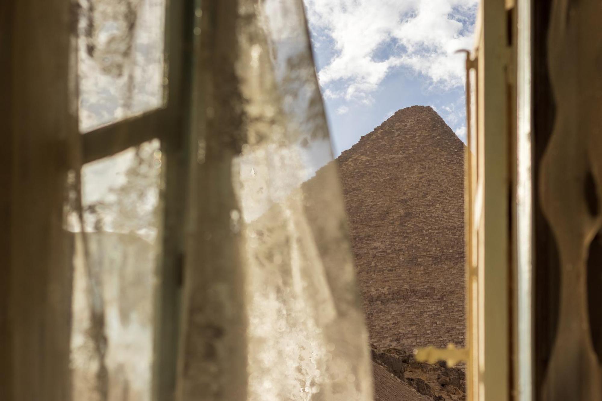 The Grand Pyramids View Hotel Kafrat al Jabal Bagian luar foto
