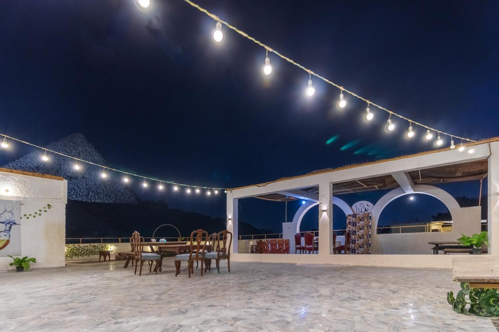 The Grand Pyramids View Hotel Kafrat al Jabal Bagian luar foto