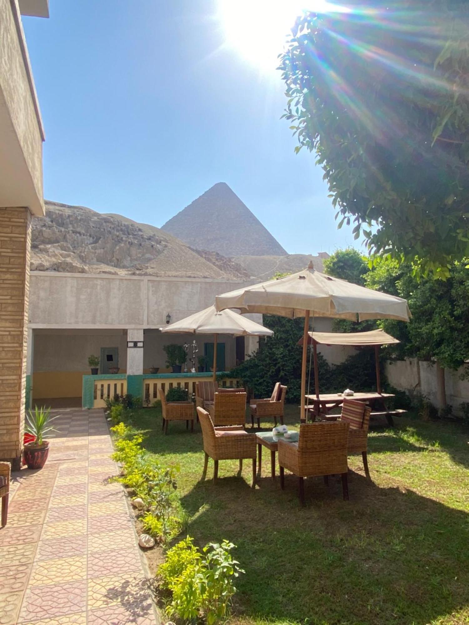 The Grand Pyramids View Hotel Kafrat al Jabal Bagian luar foto