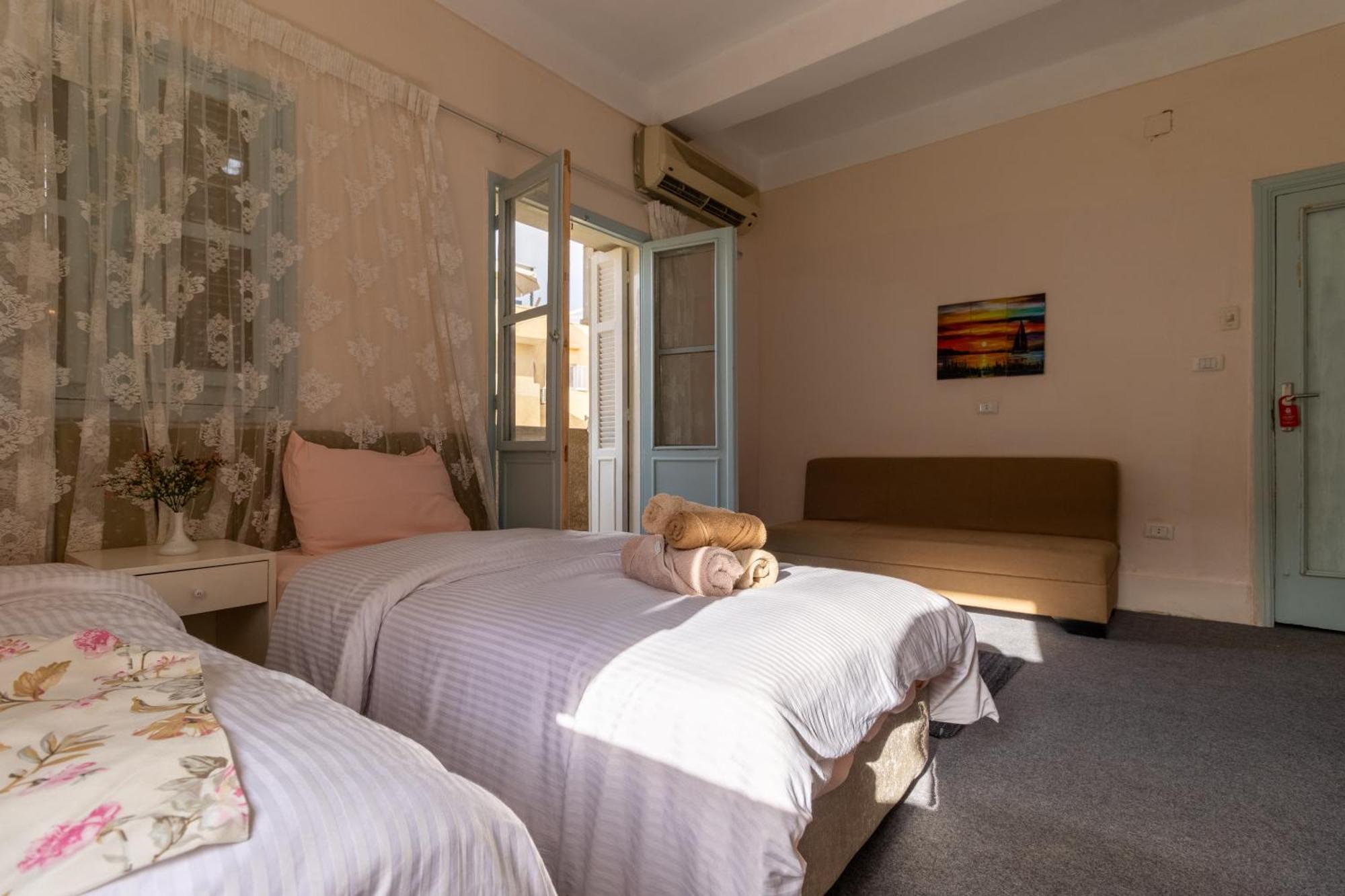 The Grand Pyramids View Hotel Kafrat al Jabal Ruang foto