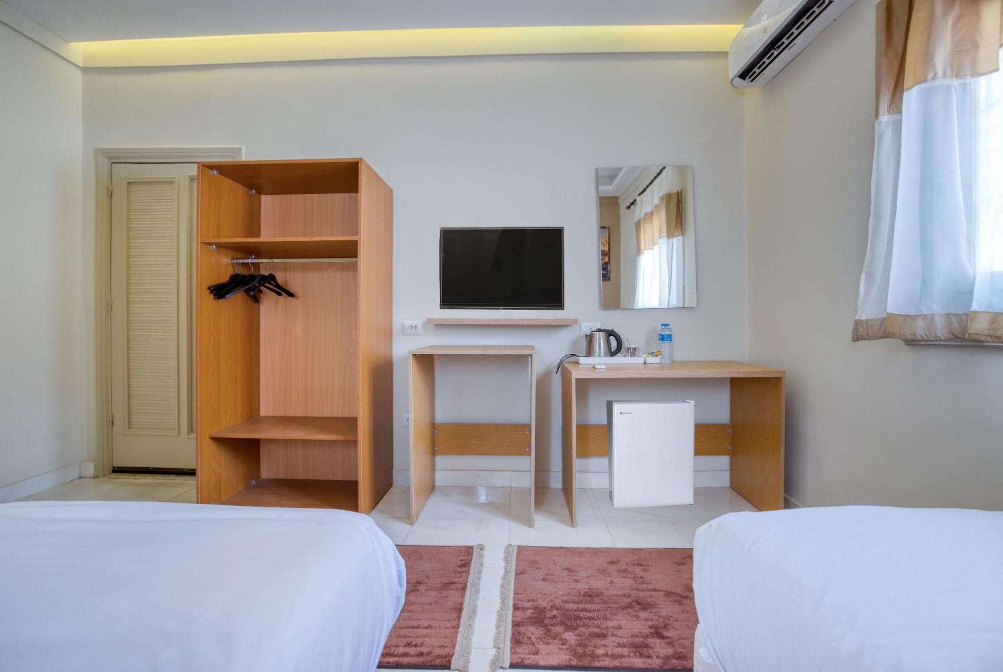 The Grand Pyramids View Hotel Kafrat al Jabal Ruang foto
